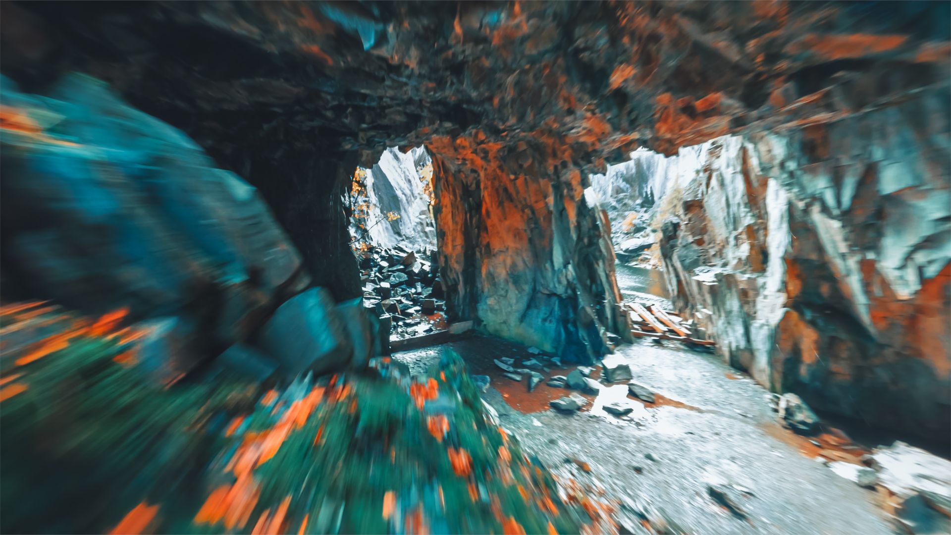 A Beautiful, Eerie, and Dramatic Cinematic FPV flight 